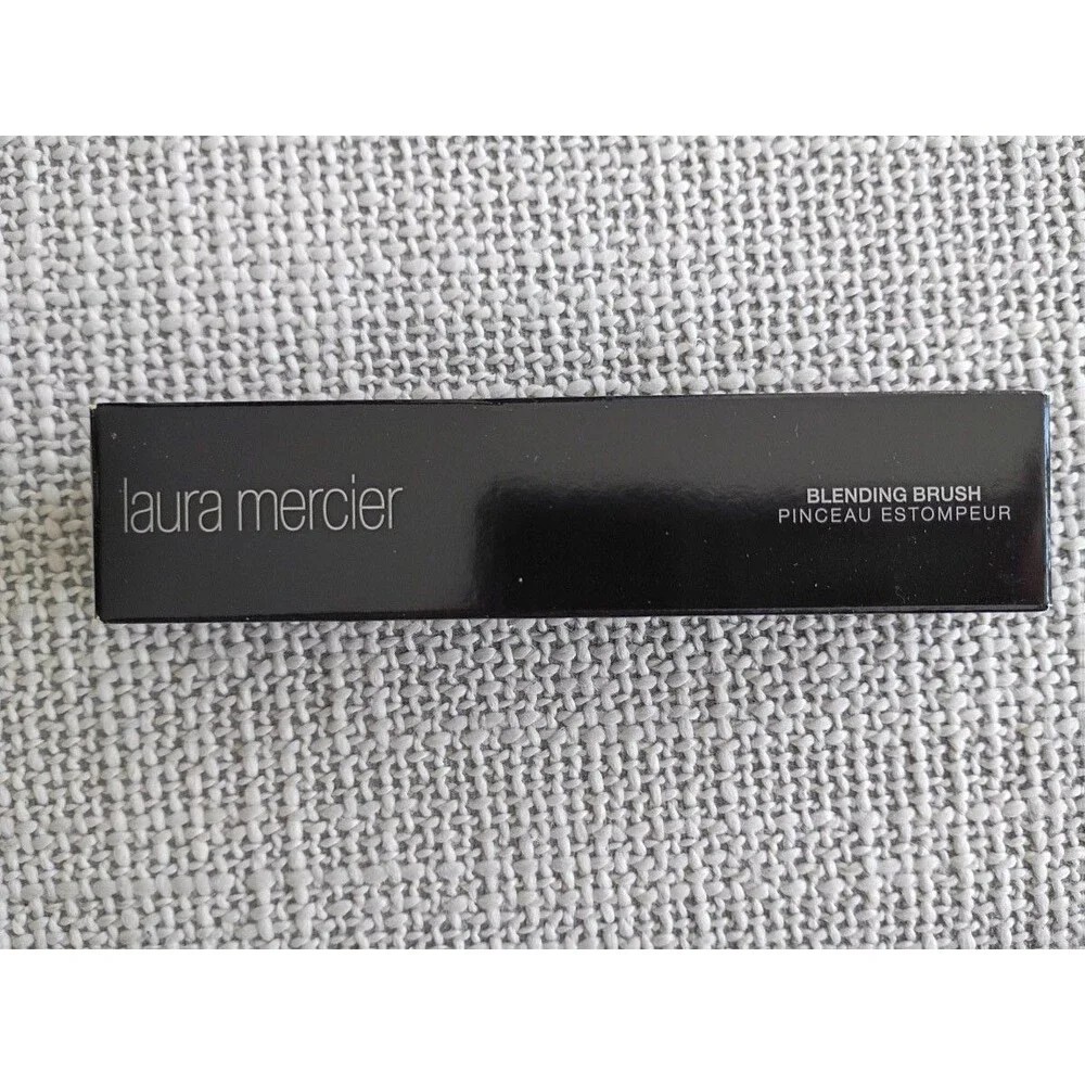 LAURA MERCIER Blending Brush | NIB